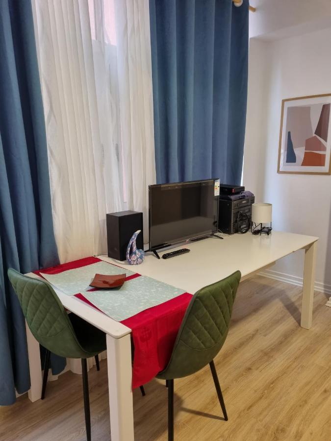 Cozy Apartment In City Center 地拉那 外观 照片