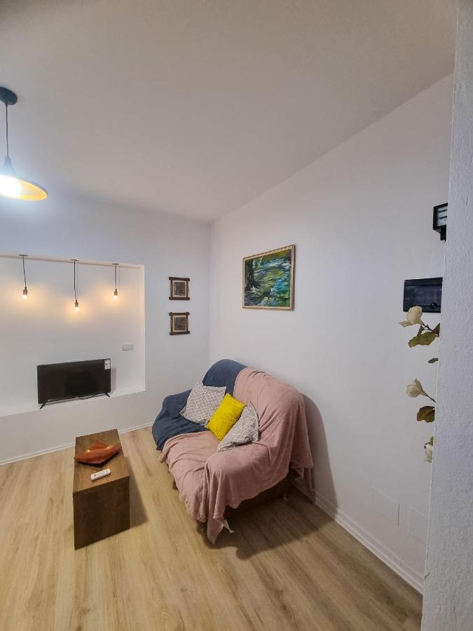 Cozy Apartment In City Center 地拉那 外观 照片